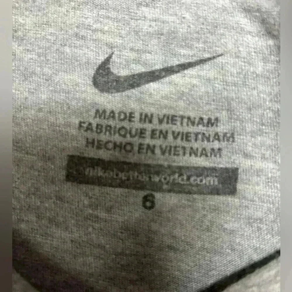 Nike Crew Neck Long Sleeve Tee